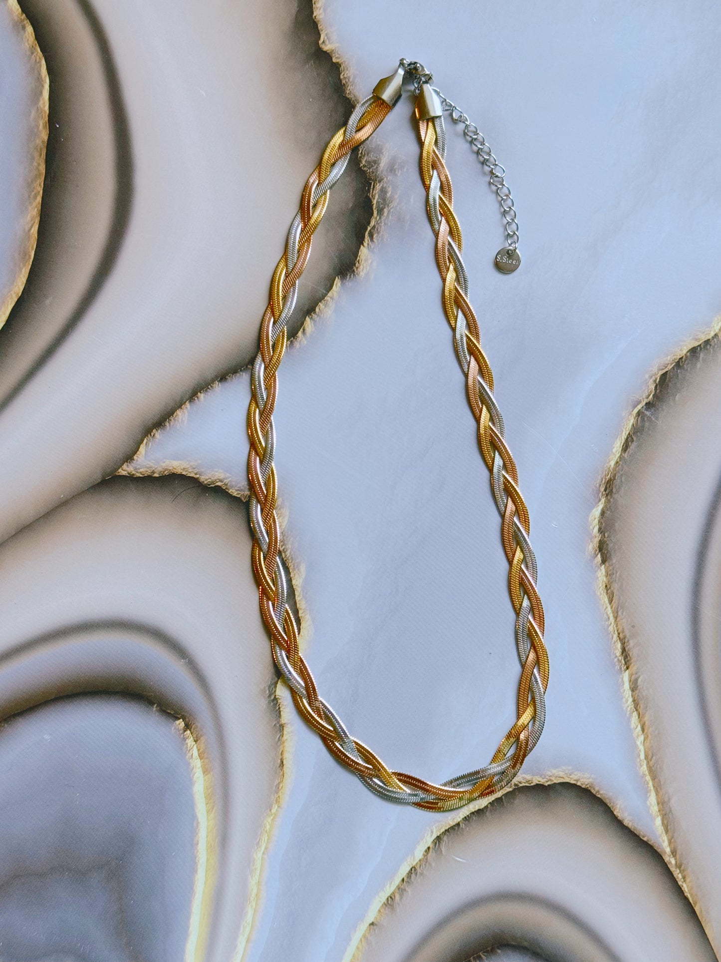 Tricolor Chain