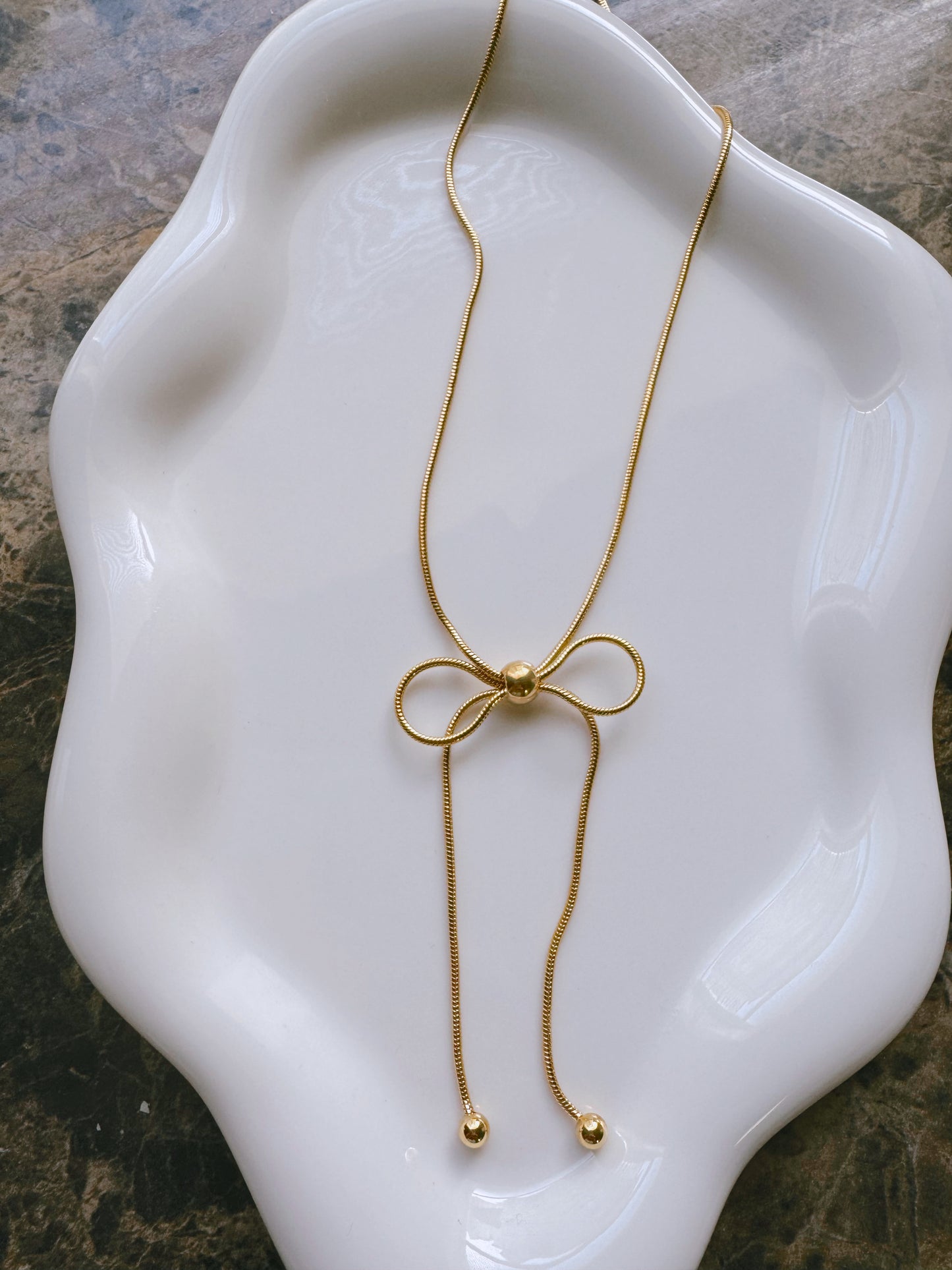 Bow Necklace