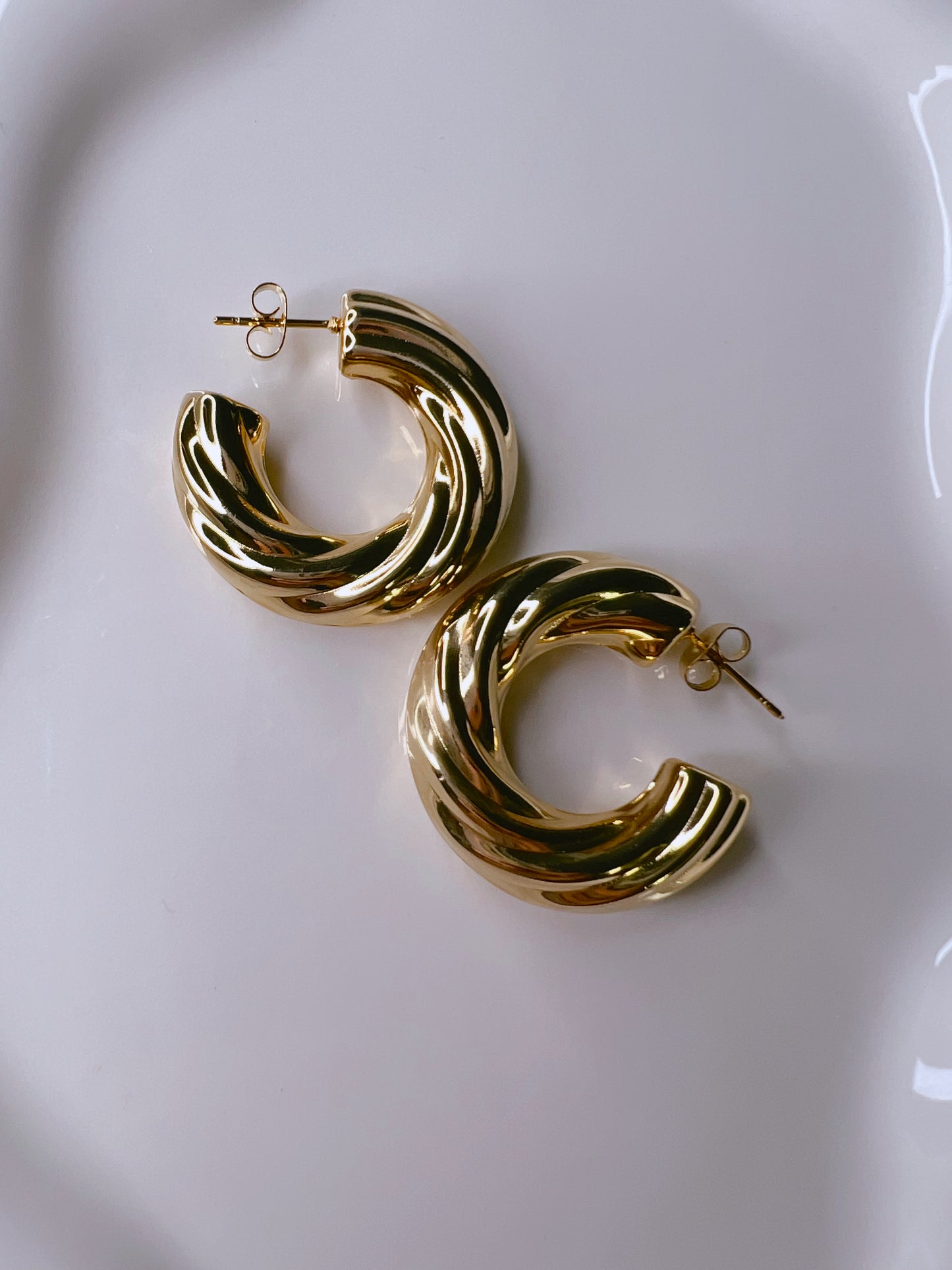 Twist Hoops